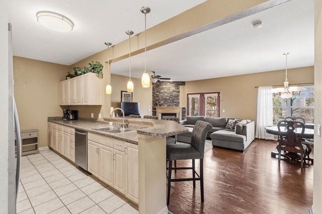 694 CLARDELL Drive, Sun Prairie, WI 53590