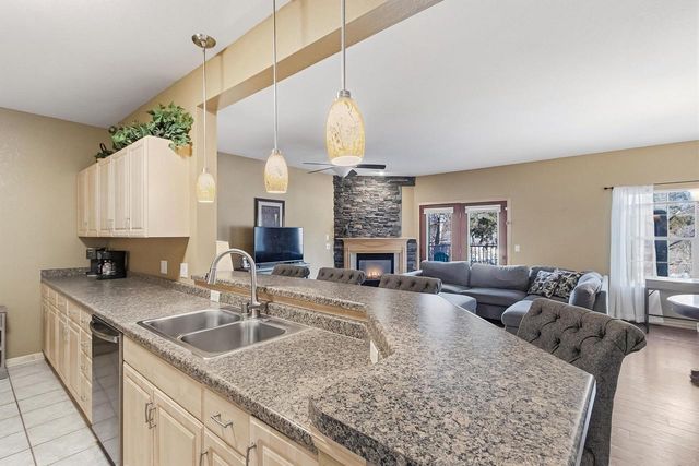 694 CLARDELL Drive, Sun Prairie, WI 53590