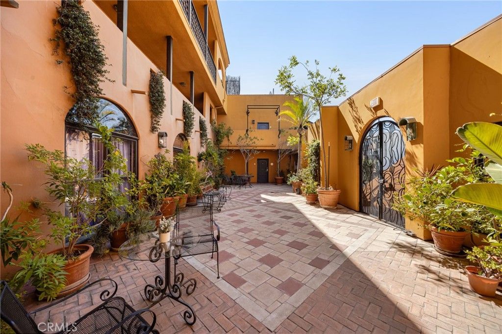 828 N Hudson, Los Angeles, CA 90038 — photo 2