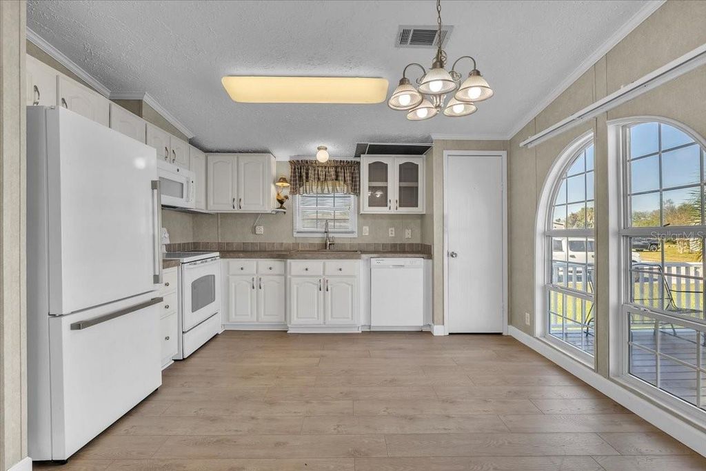 Image 6 of property listing at 2601 CARL AVENUE, Punta Gorda, FL 33950