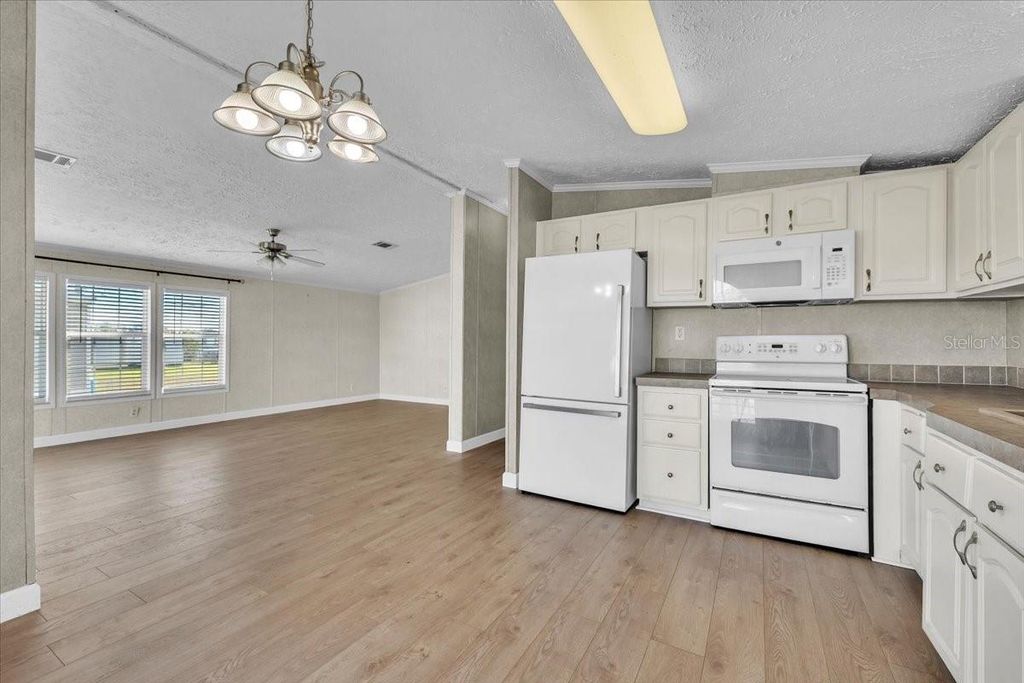 Image 9 of property listing at 2601 CARL AVENUE, Punta Gorda, FL 33950