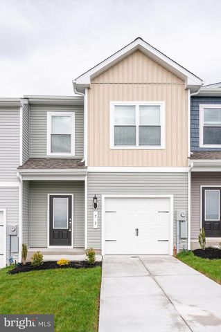 73 CRAMSFORD ST, Falling Waters, WV 25419