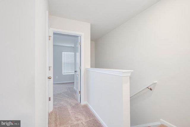 73 CRAMSFORD ST, Falling Waters, WV 25419