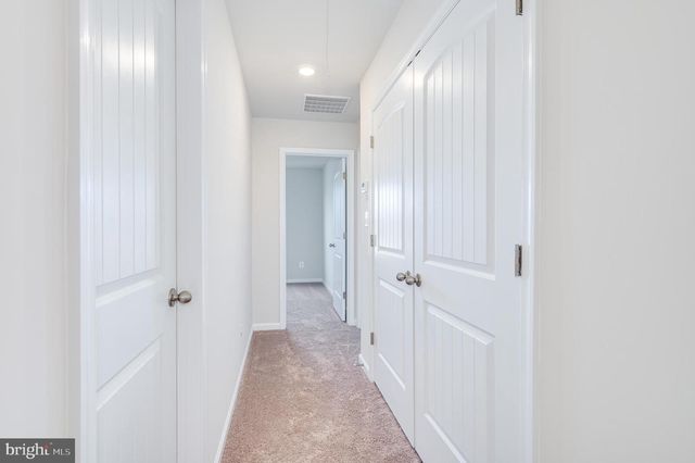 73 CRAMSFORD ST, Falling Waters, WV 25419