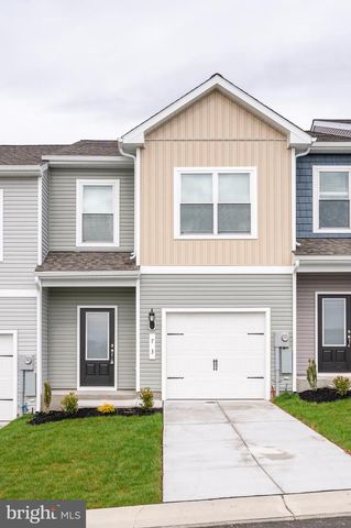 73 CRAMSFORD ST, Falling Waters, WV 25419