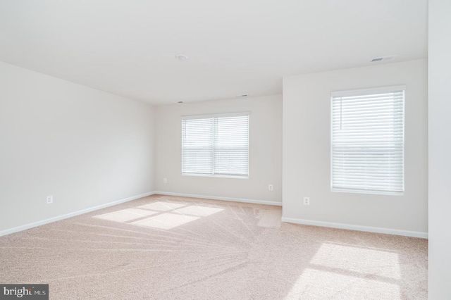73 CRAMSFORD ST, Falling Waters, WV 25419
