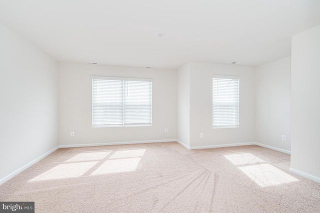 73 CRAMSFORD ST, Falling Waters, WV 25419