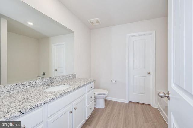 73 CRAMSFORD ST, Falling Waters, WV 25419