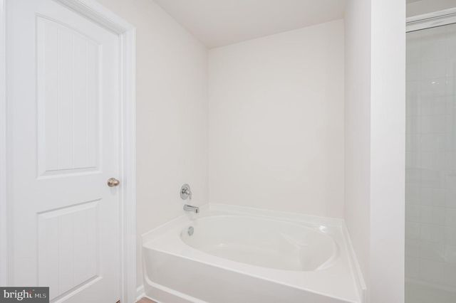 73 CRAMSFORD ST, Falling Waters, WV 25419