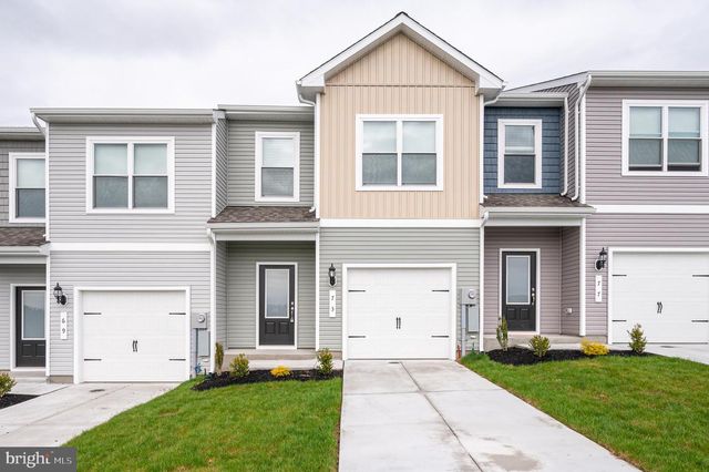 73 CRAMSFORD ST, Falling Waters, WV 25419