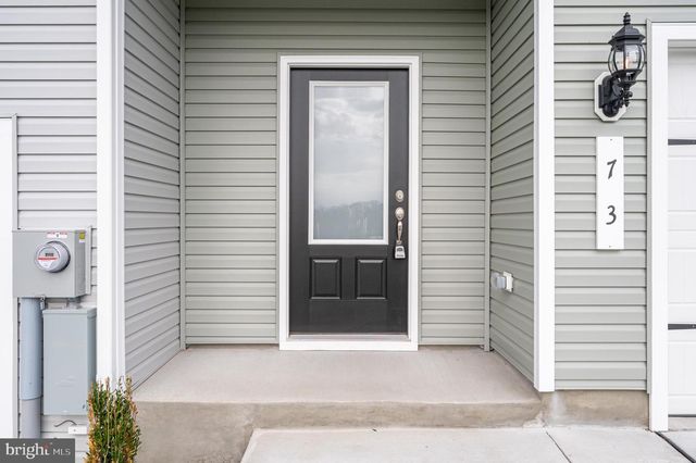 73 CRAMSFORD ST, Falling Waters, WV 25419