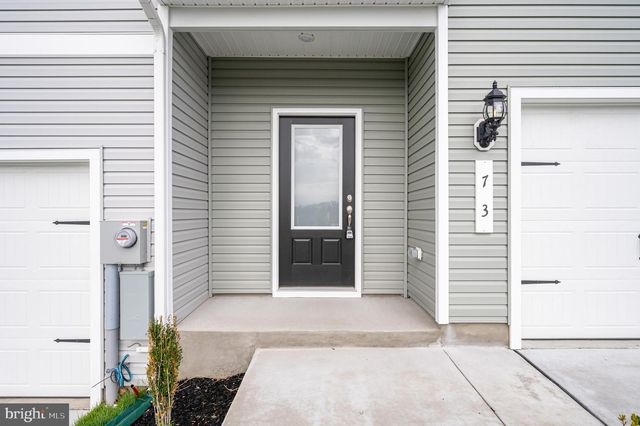 73 CRAMSFORD ST, Falling Waters, WV 25419