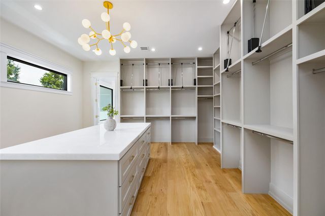 934 W 43rd Street, Houston, TX 77018