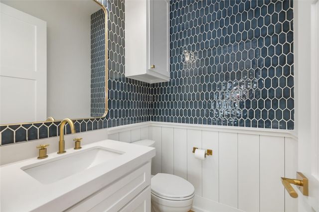 934 W 43rd Street, Houston, TX 77018