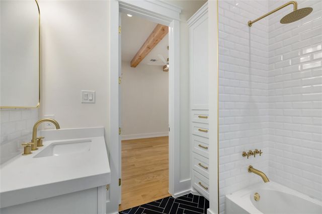 934 W 43rd Street, Houston, TX 77018