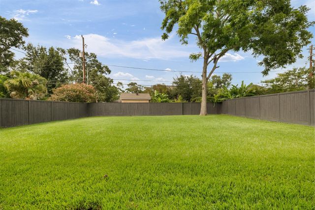 934 W 43rd Street, Houston, TX 77018