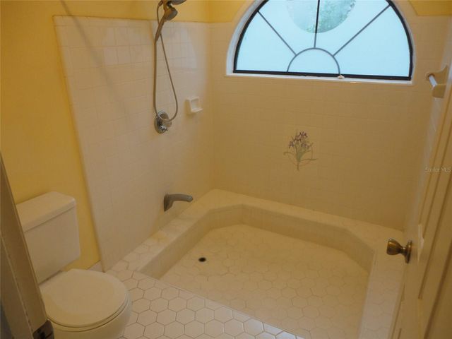 7823 SW 9TH PLACE, Gainesville, FL 32607