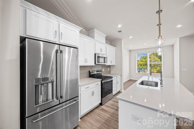 5640 Kingspan Drive, Charlotte, NC 28217