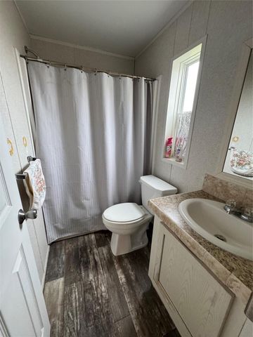 2785 Highway 62 N, Orange, TX 77632