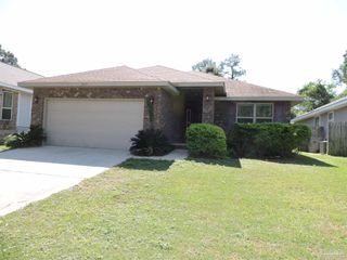 2163 Waltham St, Pensacola, FL 32505