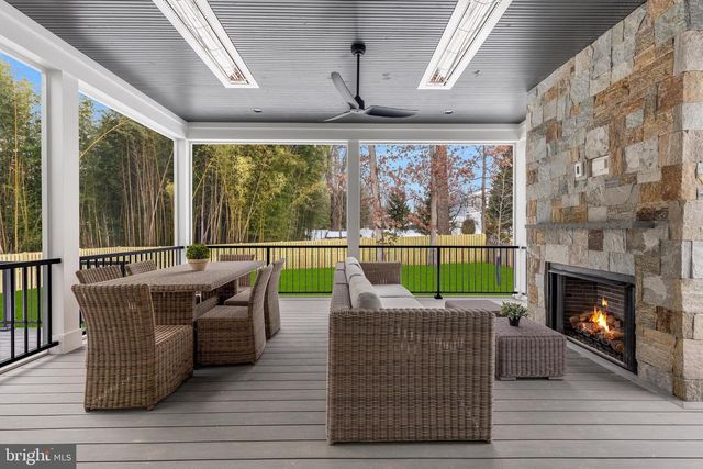 123 TAPAWINGO RD SW, Vienna, VA 22180