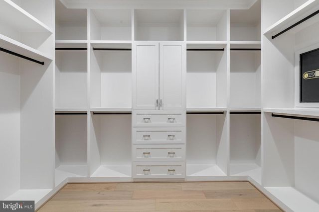 123 TAPAWINGO RD SW, Vienna, VA 22180