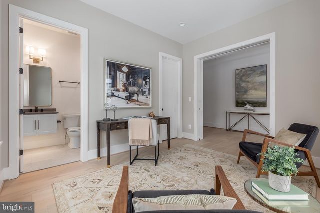 123 TAPAWINGO RD SW, Vienna, VA 22180