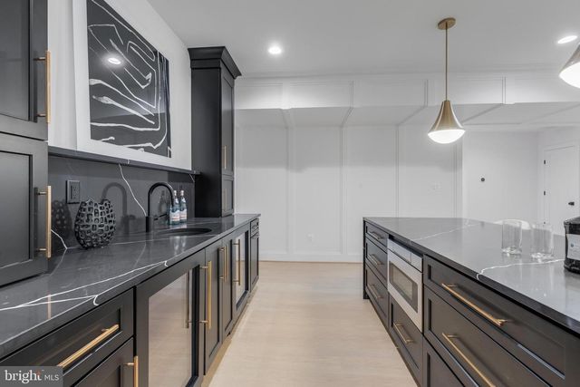 123 TAPAWINGO RD SW, Vienna, VA 22180