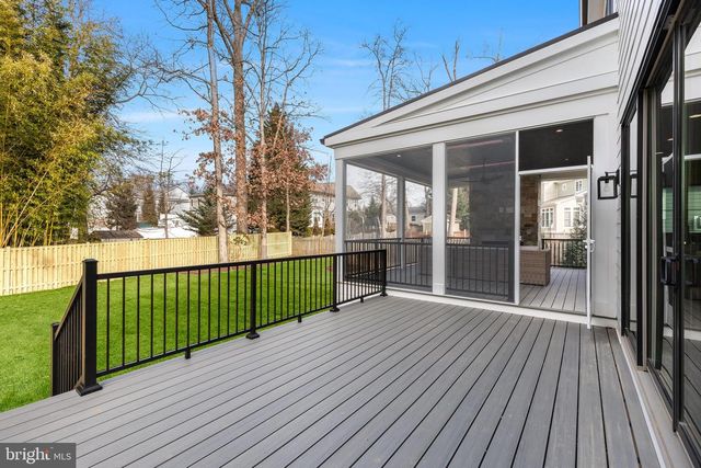 123 TAPAWINGO RD SW, Vienna, VA 22180