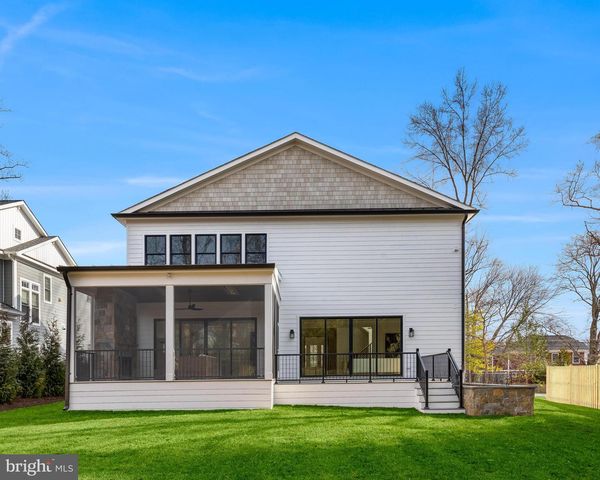 123 TAPAWINGO RD SW, Vienna, VA 22180