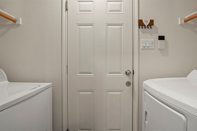 8570 Bearden Lane, Dallas, TX 75227