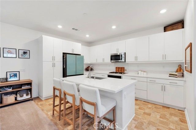 16604 Quince Lane, Fontana, CA 92336