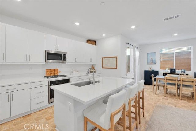 16604 Quince Lane, Fontana, CA 92336