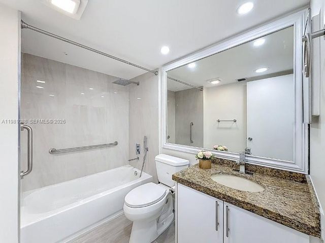 12701 SW 13th St 310F, Pembroke Pines, FL 33027