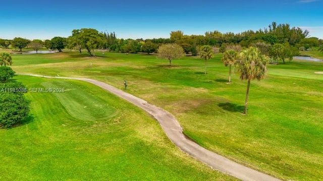 12701 SW 13th St 310F, Pembroke Pines, FL 33027