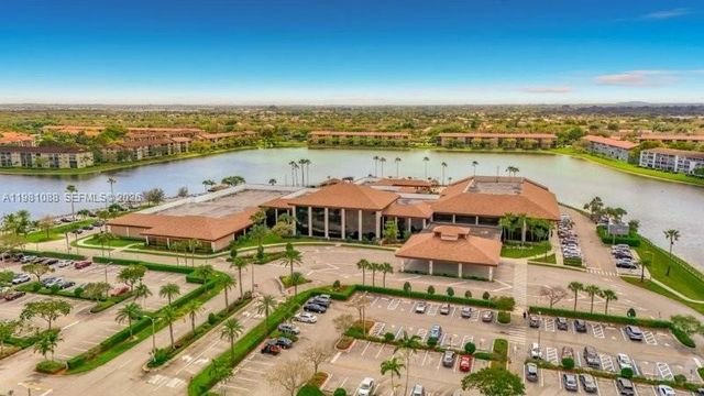 12701 SW 13th St 310F, Pembroke Pines, FL 33027