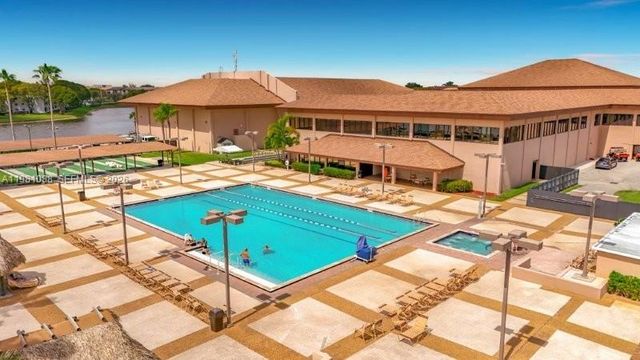 12701 SW 13th St 310F, Pembroke Pines, FL 33027