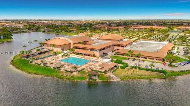 12701 SW 13th St 310F, Pembroke Pines, FL 33027