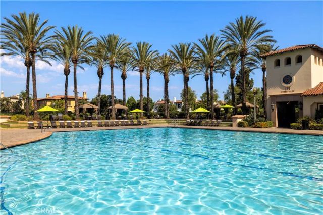 8 Upland, Irvine, CA 92602