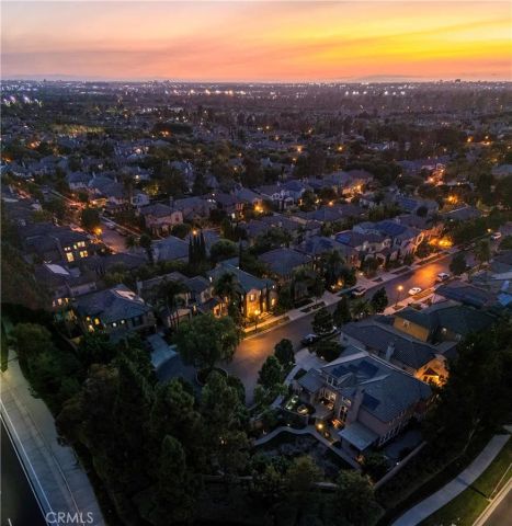 8 Upland, Irvine, CA 92602