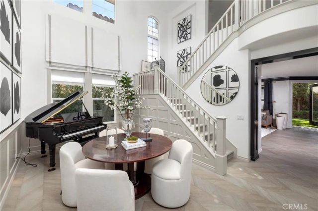 8 Upland, Irvine, CA 92602