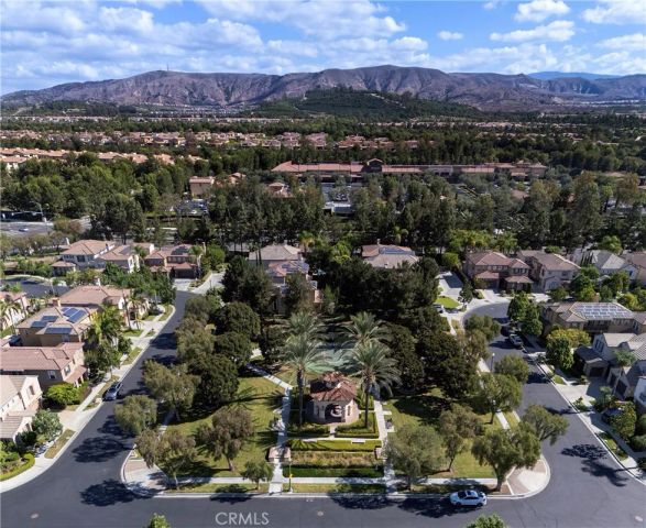 8 Upland, Irvine, CA 92602