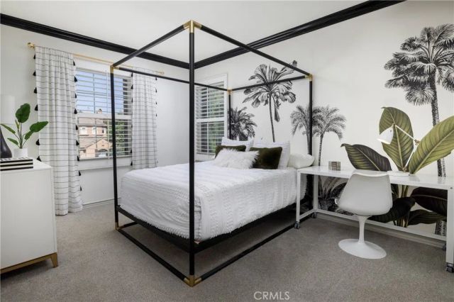 8 Upland, Irvine, CA 92602