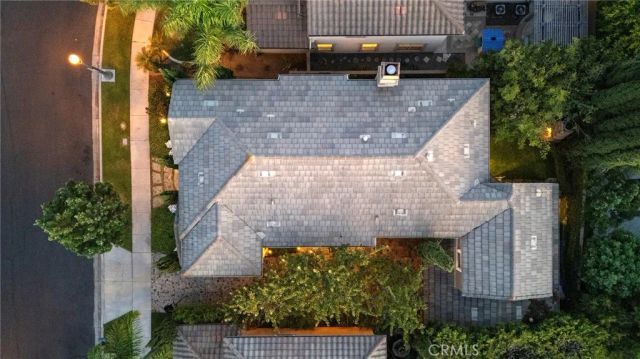 8 Upland, Irvine, CA 92602