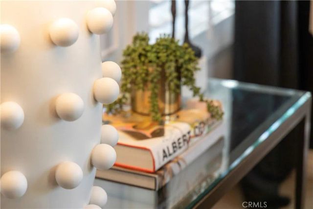 8 Upland, Irvine, CA 92602