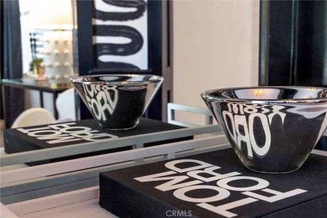 8 Upland, Irvine, CA 92602