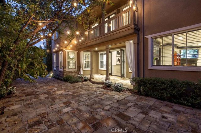 8 Upland, Irvine, CA 92602