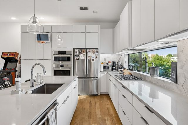 4828 Caxton Court, Dallas, TX 75204