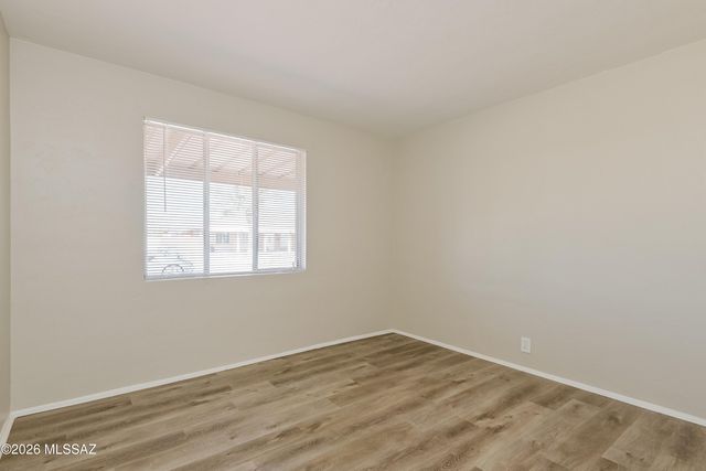 5828 E Calle Silvosa, Tucson, AZ 85711