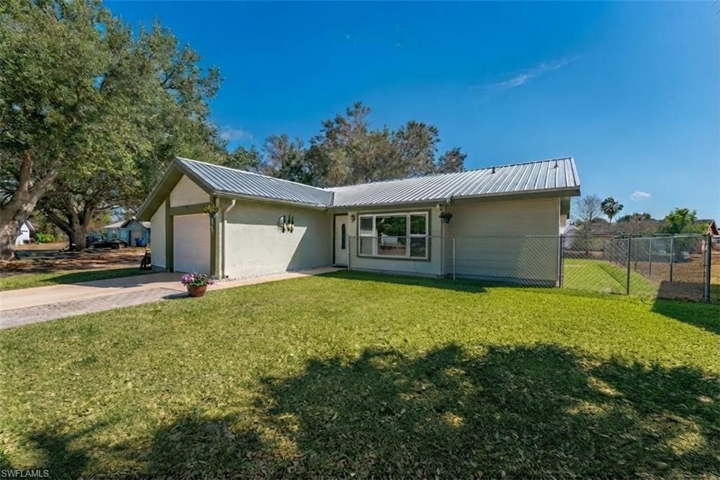 2015 Showboat PLZ, LABELLE, FL 33935 — photo 2